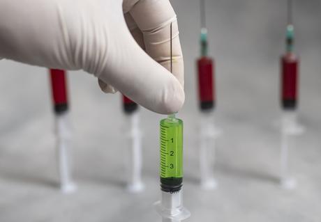 La recherche vaccinale actuelle serait-elle déjà dépassée par le virus et ses mutations ? (Visuel Adobe Stock 398900558) La recherche vaccinale actuelle serait-elle déjà dépassée par le virus et ses mutations ? (Visuel Adobe Stock 398900558)