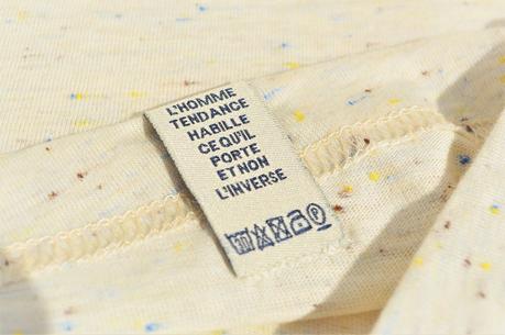 Étiquettes de vêtements personnalisées : une voie insoupçonnée pour se démarquer Etiquette personnalisée T-shirt L'HommeTendance.fr