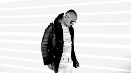 Barange, le chanteur monte sur le RING Barange, le chanteur monte sur le RING