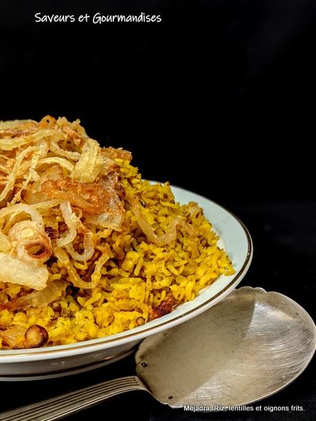 Mejadra,  Riz, lentilles et oignons frits d’Ottolenghi.