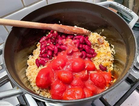 Spanish Rice – Riz à la tomate et aux haricots (et tempeh caramélisé)