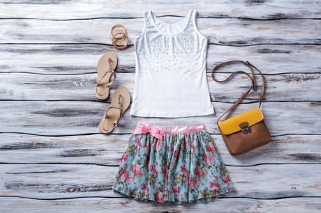 Comment bien porter la jupe plissée ? Comment bien porter la jupe plissée ?