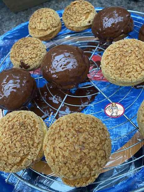 Noix japonaises et leur crème au beurre praliné noisette Noix japonaises et leur crème au beurre praliné noisette