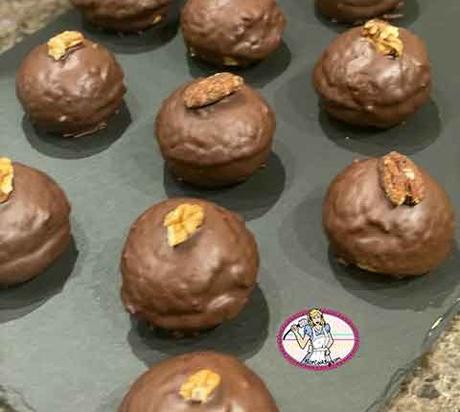 Noix japonaises et leur crème au beurre praliné noisette Noix japonaises et leur crème au beurre praliné noisette