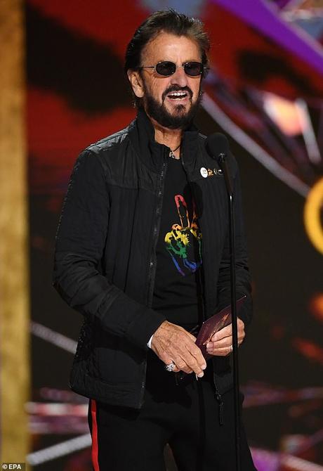 Ringo Starr surprend tout le monde au Grammy Awards