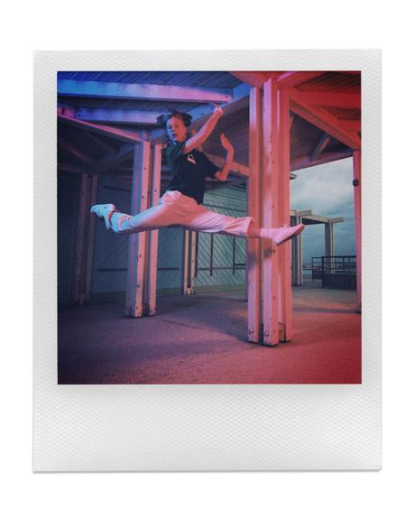 Lacoste et Polaroid dévoilent une capsule technicolor Lacoste et Polaroid dévoilent une capsule technicolor