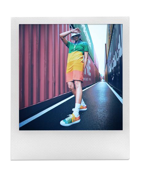 Lacoste et Polaroid dévoilent une capsule technicolor Lacoste et Polaroid dévoilent une capsule technicolor
