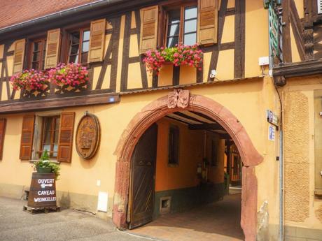 Autour de Strasbourg - Cave viticole à Rosheim © French Moments