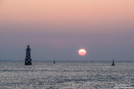 fin de nuit sur le #menhir de Penglaouic #Loctudy #Bretagne #Finistère