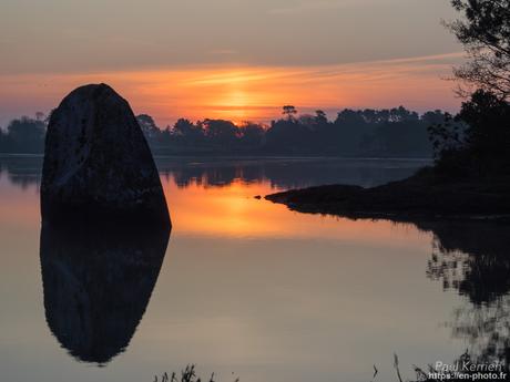 fin de nuit sur le #menhir de Penglaouic #Loctudy #Bretagne #Finistère