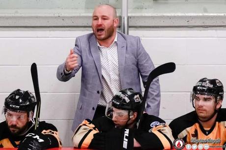 La LNAH démystifiée : Martin Larivière, son accident aurait pu lui faire arrêter le hockey La LNAH démystifiée : Martin Larivière, son accident aurait pu lui faire arrêter le hockey