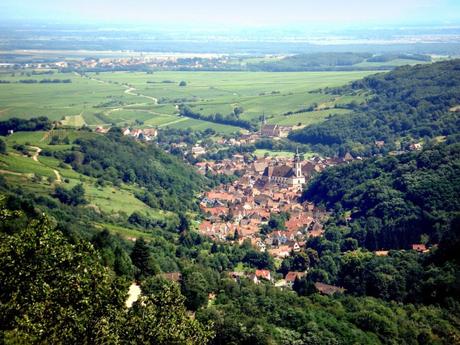 Vue générale d'Andlau depuis le Spesbourg [Domaine Public]