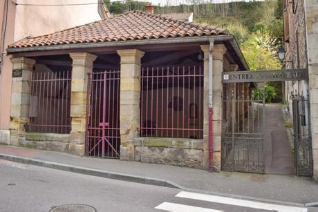 L'ancien lavoir et le sentier des mulets - Epinal © French Moments