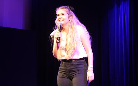 Le Point Faible de la Parité Le Point Faible de la Parité