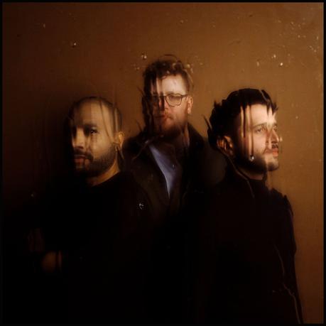 MASSTØ sonne la charge avec le grandiose WOMAN