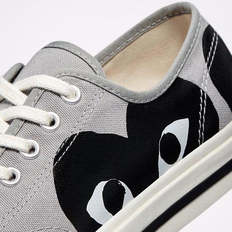 COMME des GARÇONS présente ses nouvelles Converse COMME des GARÇONS présente ses nouvelles Converse