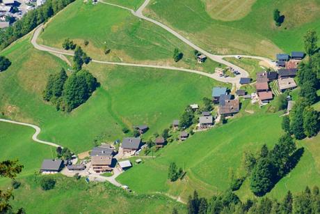 Le village de Boudin vu de la Roche Parstire © French Moments