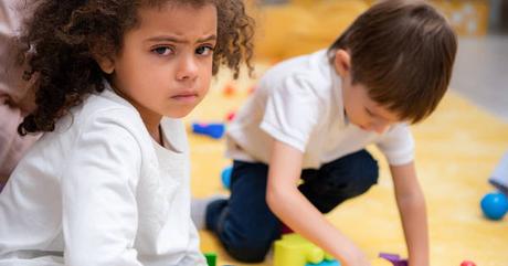 fille 3 ans – Enfant pas sage à l’aide !