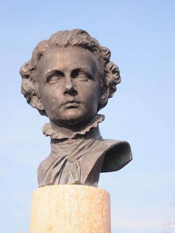 Louis II de Bavière sauvé des eaux par les pompiers de Munich ce samedi 10 avril 2021. Louis II de Bavière sauvé des eaux par les pompiers de Munich ce samedi 10 avril 2021.