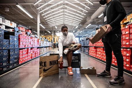 Les Nike Store vendront bientôt des paires reconditionnées
