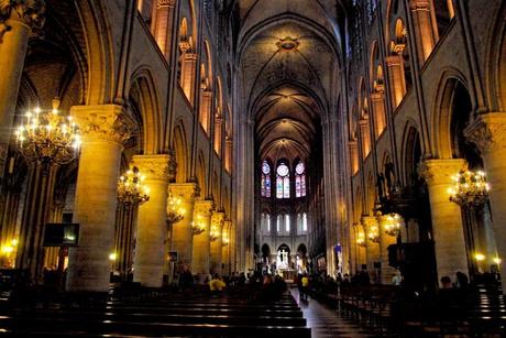 Nef de Notre-Dame © French Moments