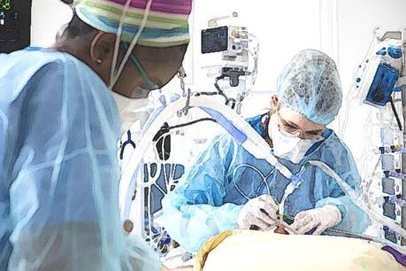 Covid-19 : 100 000 décès en France, 1 million en Europe Covid-19 : 100 000 décès en France, 1 million en Europe