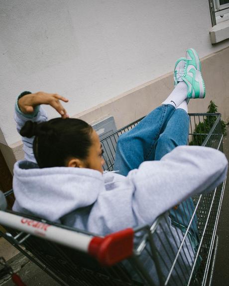Trois Nike Dunk WMNS sortent demain Trois Nike Dunk WMNS sortent demain