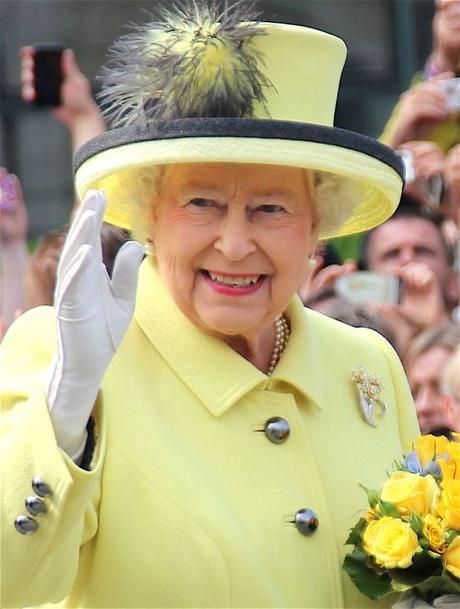 Elizabeth II en 2015 © PolizeiBerlin - licence [CC BY-SA 4.0] from Wikimedia Commons