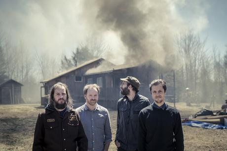 Blonde & Idiote Bassesse Inoubliable***********************Dommage Que Tu Sois Pris d'Avec Pas de Casque Blonde & Idiote Bassesse Inoubliable***********************Dommage Que Tu Sois Pris d'Avec Pas de Casque