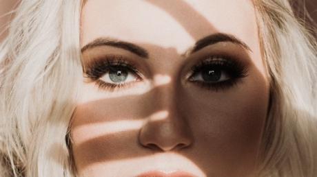 La violence conjugale abordée en musique avec « Il t’a promis » de Catherine Vezeau La violence conjugale abordée en musique avec « Il t’a promis » de Catherine Vezeau