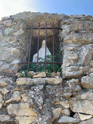 Sainte Baume à Lirac et soupir du dimanche soir