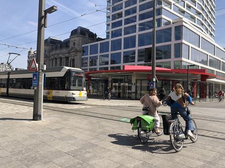 REVUE DE LA SEMAINE (25/04/2021) REVUE DE LA SEMAINE (25/04/2021)