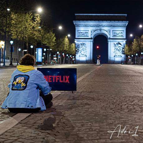 Adri1 résume nos vies actuelles avec NETFLIX et son clip viral