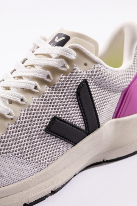 La nouvelle paire de running VEJA post-pétrole débarque ! La nouvelle paire de running VEJA post-pétrole débarque !