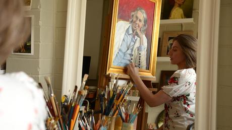 Otto porte un bijou spécial dans le portrait en hommage à son défunt ami. Otto porte un bijou spécial dans le portrait en hommage à son défunt ami.