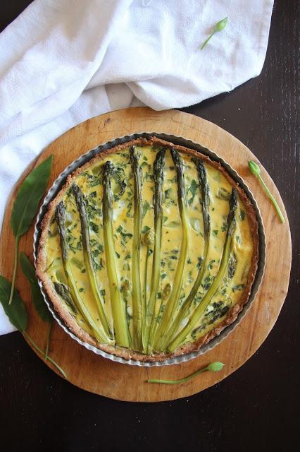 Cuillère et saladier : Quiche asperges et ail des ours (vegan Cuillère et saladier : Quiche asperges et ail des ours (vegan