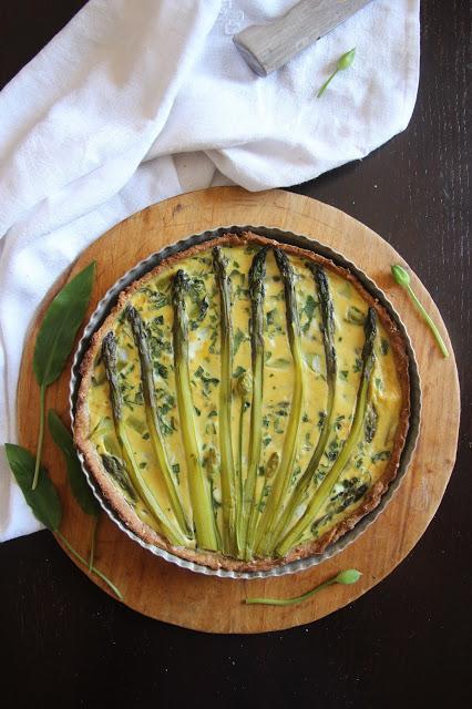 Cuillère et saladier : Quiche asperges et ail des ours (vegan Cuillère et saladier : Quiche asperges et ail des ours (vegan