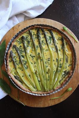 Cuillère et saladier : Quiche asperges et ail des ours (vegan