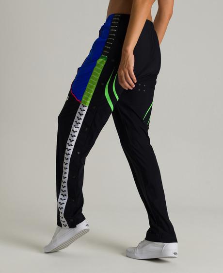 Avnier sort sa première collaboration avec Arena Avnier sort sa première collaboration avec Arena