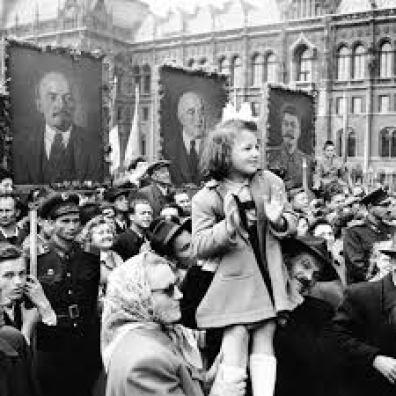 Le réalisme socialiste dans les arts, les dissidences,  et l’après  -16/ 31    en Hongrie-  Billet n° 506