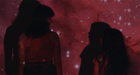 Critique Irma – soeurs à la fin du monde : Vague à l’astre