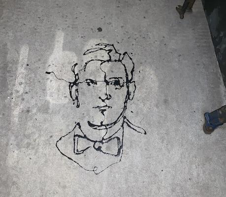 West Side Rag »L’artiste dégouline avec désinvolture un autoportrait magistral sur le trottoir en attendant son taxi