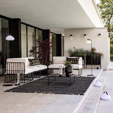 Comment bien choisir son fauteuil de jardin ? fauteuil moderne extérieur terrasse design structure acier blanc