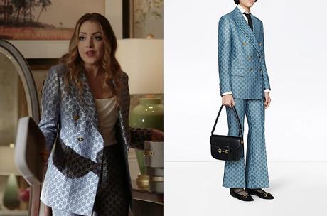 DYNASTY : Fallon’s logo print blazer in S4E1