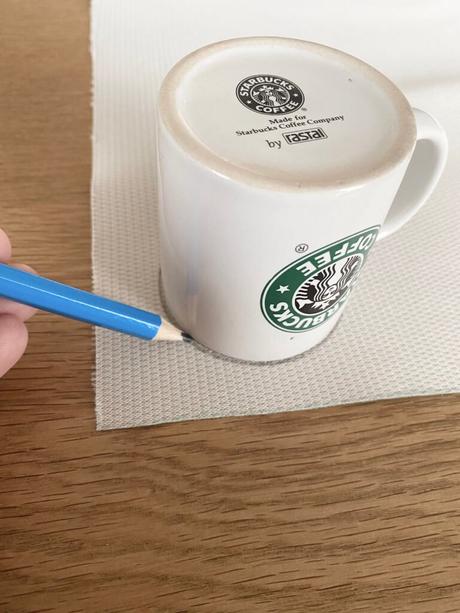 comment dessiner facilement rond tissu crayon tasse