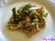 Salade pâtes Torti au thon et courgettes au Pesto vert