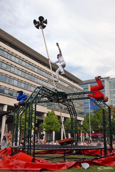 Le Mâtitube. Compagnie les Hommes penchés.