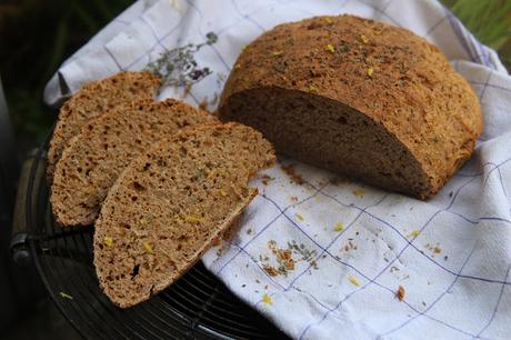 Cuillère et saladier : Soda bread citron thym vegan