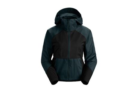 Arc’teryx sort “Rebird”, une collection entièrement recyclée