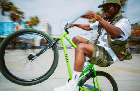 HUF sort sa collection SS2021 shootée à San Francisco